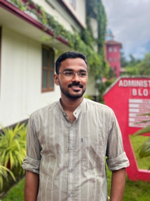 Dr. Jenu Varghses
